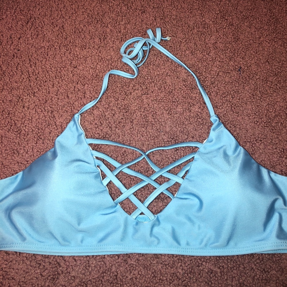 BABY BLUE BIKINI TOP!!